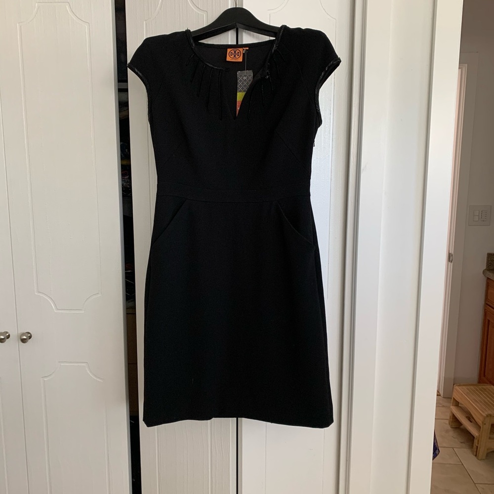 Tory Burch Black Cap-Sleeve Sheath Dress